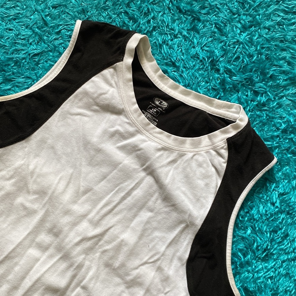 White and Black Sleeveless muscle Top - Picture 3 of 17